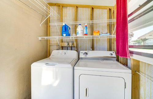 1 Mi to Lake Jackson Home with Screened Patio! - Foto 18