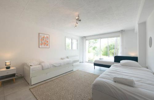 Villa 13 personnes - 1 hectare de parc naturel - piscine - Foto 15