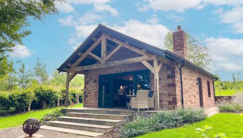 Waters Edge, Talkin Tarn, a luxurious bungalow with stunning views over the tarn - Foto 1