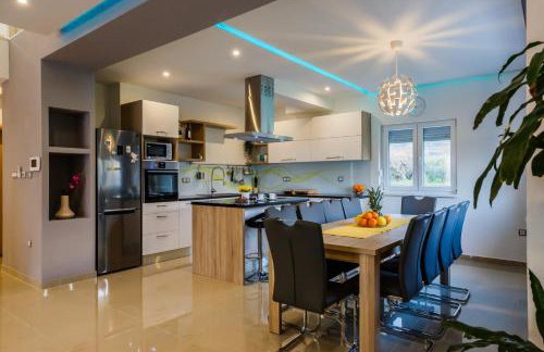 Villa Toni with 5 bedrooms and heated pool - Photo 48