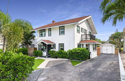 Historic Waterfront estate With Yard & Modern Kitchen - Foto 25