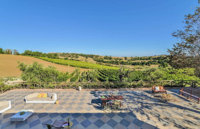 Villa w/ Wine Tours Near Beach - Foto 33