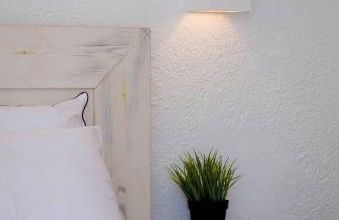 Pahivouni Studios & Suites - Photo 44