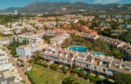 Townhouse in first line beach, Bahia de Marbella, Marbella - Photo 19