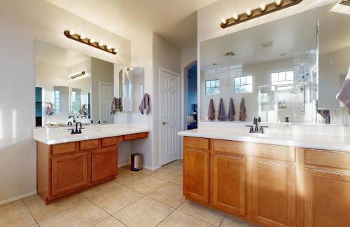 Hot Tub and Game Room Poolside Paradise in Phoenix! - Foto 18