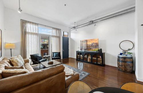 Urban Bourbon Escape - Downtown Louisville Getaway - Foto 1