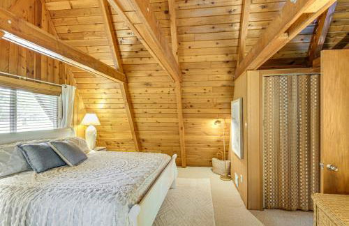 Canal Across Street Family Cabin in Breezy Point! - Foto 20