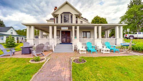 Waterfront Alanson Cottage with Dock and Lake Access! - Foto 1