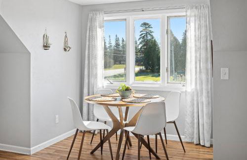 Bird's Nest - Above Bakery Cozy Studio, Perfect for Couples! - Foto 12