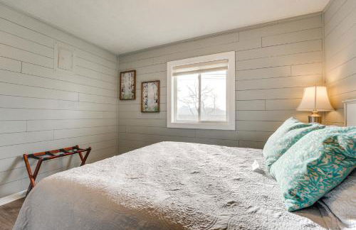 Lake and Trail Access Cape Fair Cottage with Deck - Foto 14