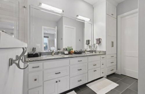 Luxury Living at its Finest 3BD Sleeps 6 - Foto 30