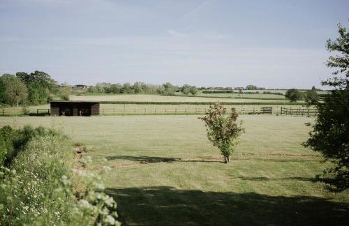 Coach House - Photo 33