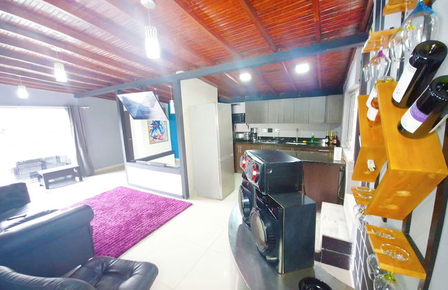 17 PROMO $ 11 Bedrooms with bathrooms Aprtmnt + 2 Jacuzzis and a rooftop pool. @Poblado - Photo $