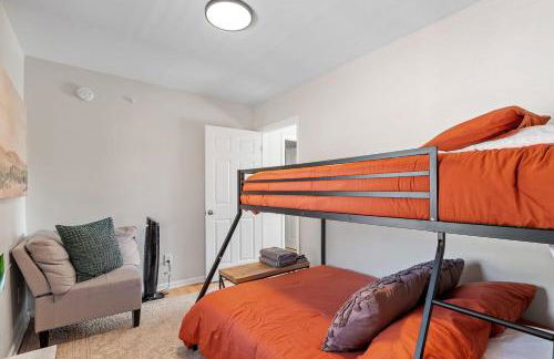 GATHERING HOUSE IN HISTORIC OAKWOOD - Foto 9