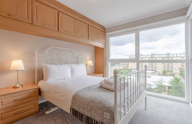Bright, Modern One-bed With Stunning View of Thames - Foto 6