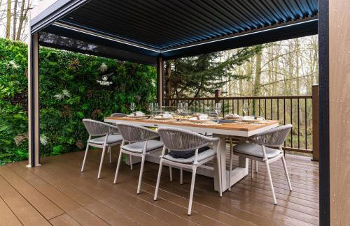 Tree House - Luxury Riverside Escape! - Foto 8