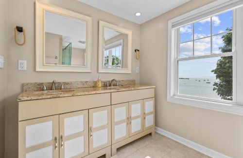 Beachfront Apartment - 8 min from downtown - Foto 14