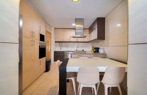 Stunning Villa with Pool - Foto 29