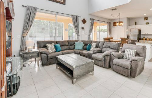 7 Mi to Disney: Kissimmee Home w/ Pool & Hot Tub! - Foto 3