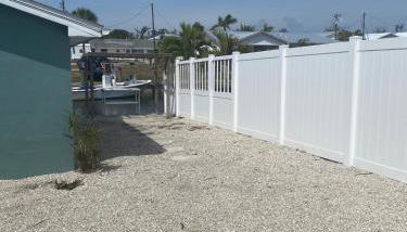 Waterfront Fishermans Retreat - Quick Harbor Access - Heated Pool - Foto 3