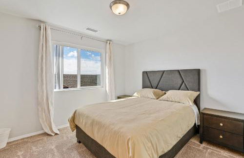 Beautiful Newly Built Home with Central AC - Foto 24