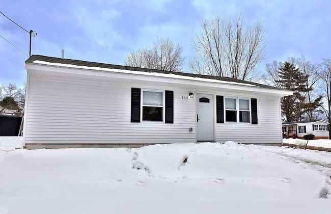 Rutland's Hidden Gem: 2 Br/1ba Renovated Home Close To Everything 2 Bedroom Home - Foto 23