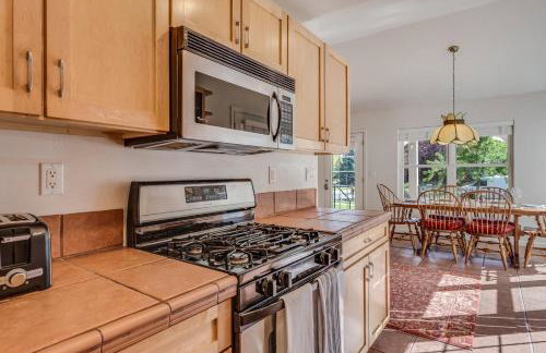 Cozy Home with Sauna 5 bedrooms 3 bathrooms Sleeps 12 - Foto 13