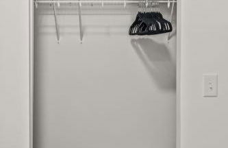 OTR King Bed Free On Site Parking Gym Pool Club Room - Foto 36