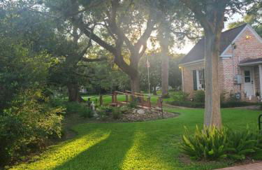 Robin's Nest- Private Suite on Elegant Grounds - Foto 18