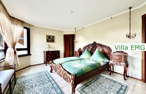 Luxury Ferienhaus Spa Villa Gernsbach mit Pool, Sauna, Garten, Kamin bis 22 Personen - Foto 13