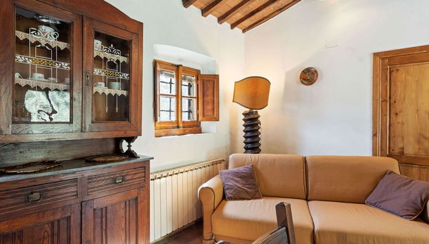 Elegant 2-bedroom Holiday Home in Tuscan - Photo 2, Primary image