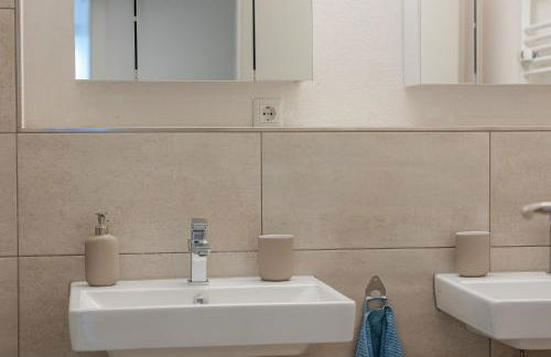 Rob's Flat - Moderne 3-Zimmer-Ferienwohnung mit Terrasse, 6 Schlafplätzen, 2 Min S-Bahn, Weil der Stadt bei Stuttgart - Foto 30