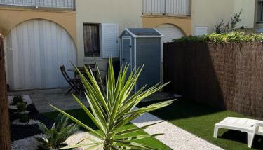 Appartement T2 avec son rez de jardin de 40 m2 5 couchages 250m de la plage et 15km de l'Arena - Foto 2