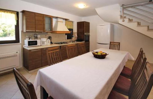 Three-Bedroom Holiday Home In Rebici - Foto 17