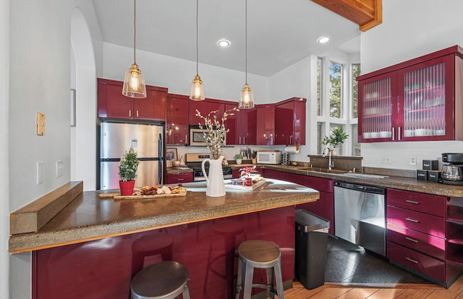 Moosetrack by Avantstay Cozy Cabin In The Of Tahoe Donner w/ Hot Tub - Foto 15