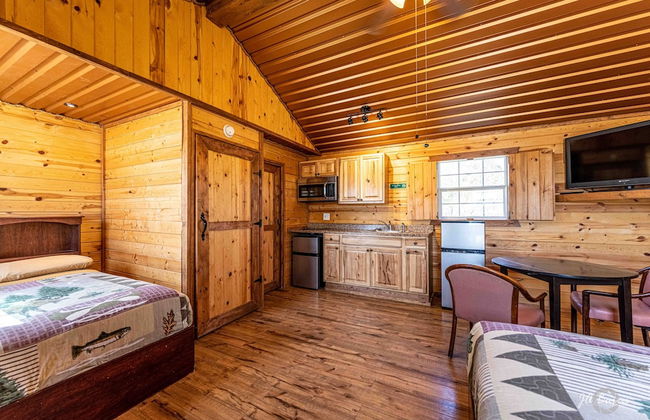 Elite Cabins and RV Park - Photo 7