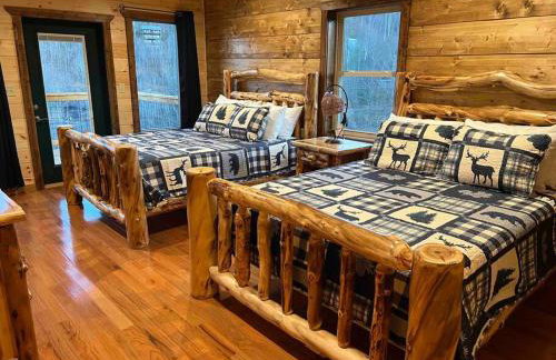 * * 4 Master Bedrooms, Views, Theater, Arcade, EVC - Photo 53