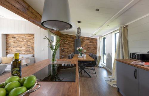 Primrose Lodge, 25 Roadford Lake Lodges - Photo 3