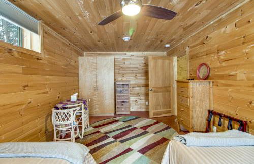 Dock and Foosball Esquagama Lake Family Cabin - Foto 20