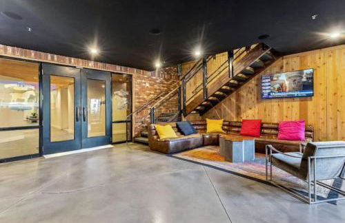 1 min Delta - Salt Palace - King Bed - Gym - Parking - Foto 18