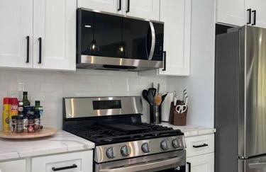 Serenity Oasis Pool Haven 8 min to Sea Isle city - Photo 4