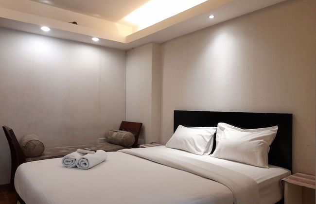 Modern Studio Room at Gateway Ahmad Yani Cicadas Apartment - Photo 1