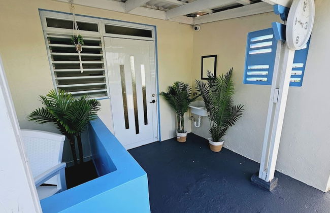 Cozy and Modern Apartment Black & White With Jacuzzi on Terrace - Photo 16