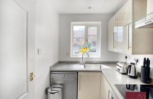 Twyford - Modern 2 Bedroom House - With Garden - Foto 6