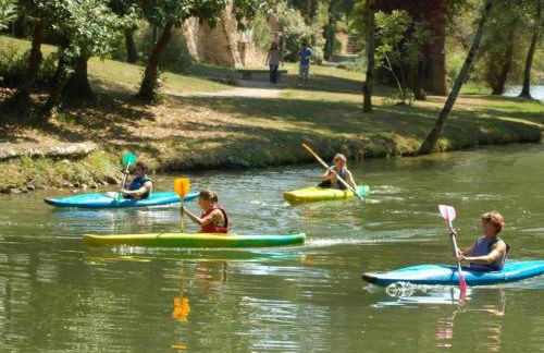 Charming Home with Orchard - Foto 37