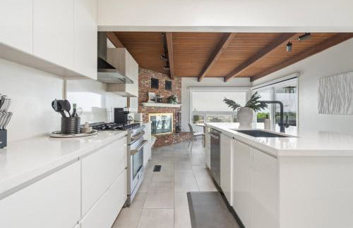 NEW Cozy Modern Home with Hot Tub and Ocean Views - Foto 13