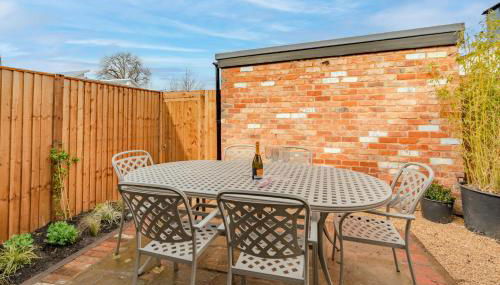 Norton Coach House - Photo 3, Garden