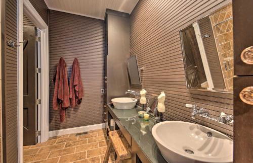 Luxe Barndominium with Home Gym, Theater, and More! - Foto 15