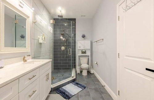4 Bedroom 3 Full Bath Boho Oasis Saltwater Pool Near Downtown, North of Hyde Park Sleeps 12 Pets OK - Foto 58