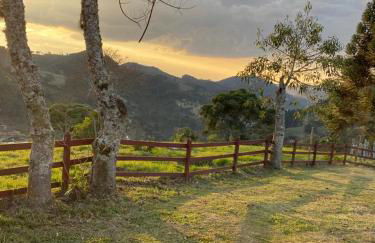 Casa poesia vista maravilhosa em Gonçalves-MG - Foto 44